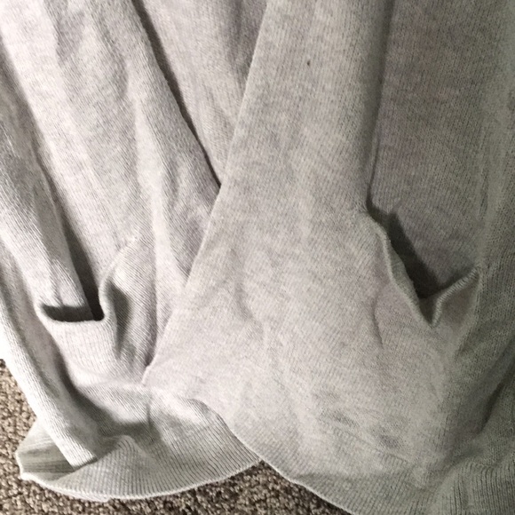 Size small beige old navy cardigan! - Picture 3 of 4